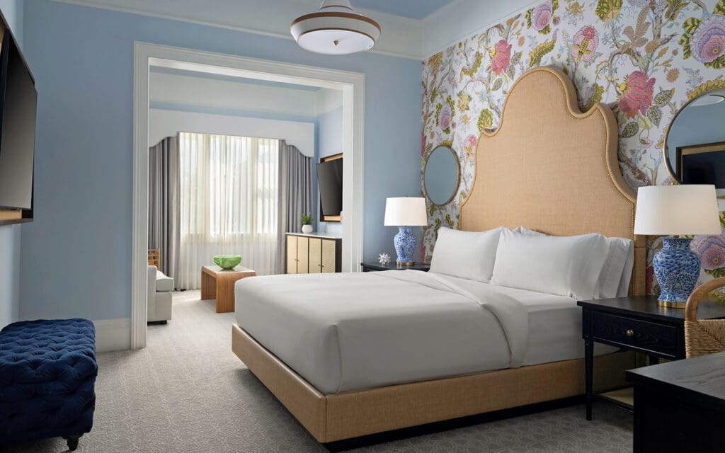 Victorian Room with King Bed and living area