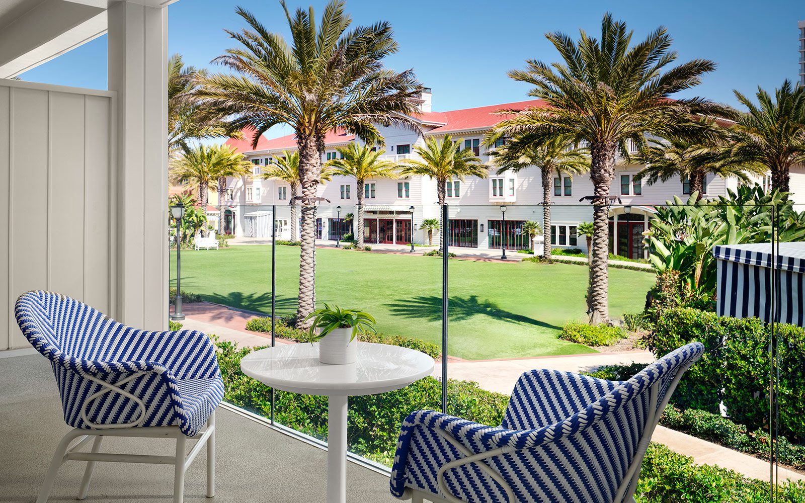 Cabana Resort View