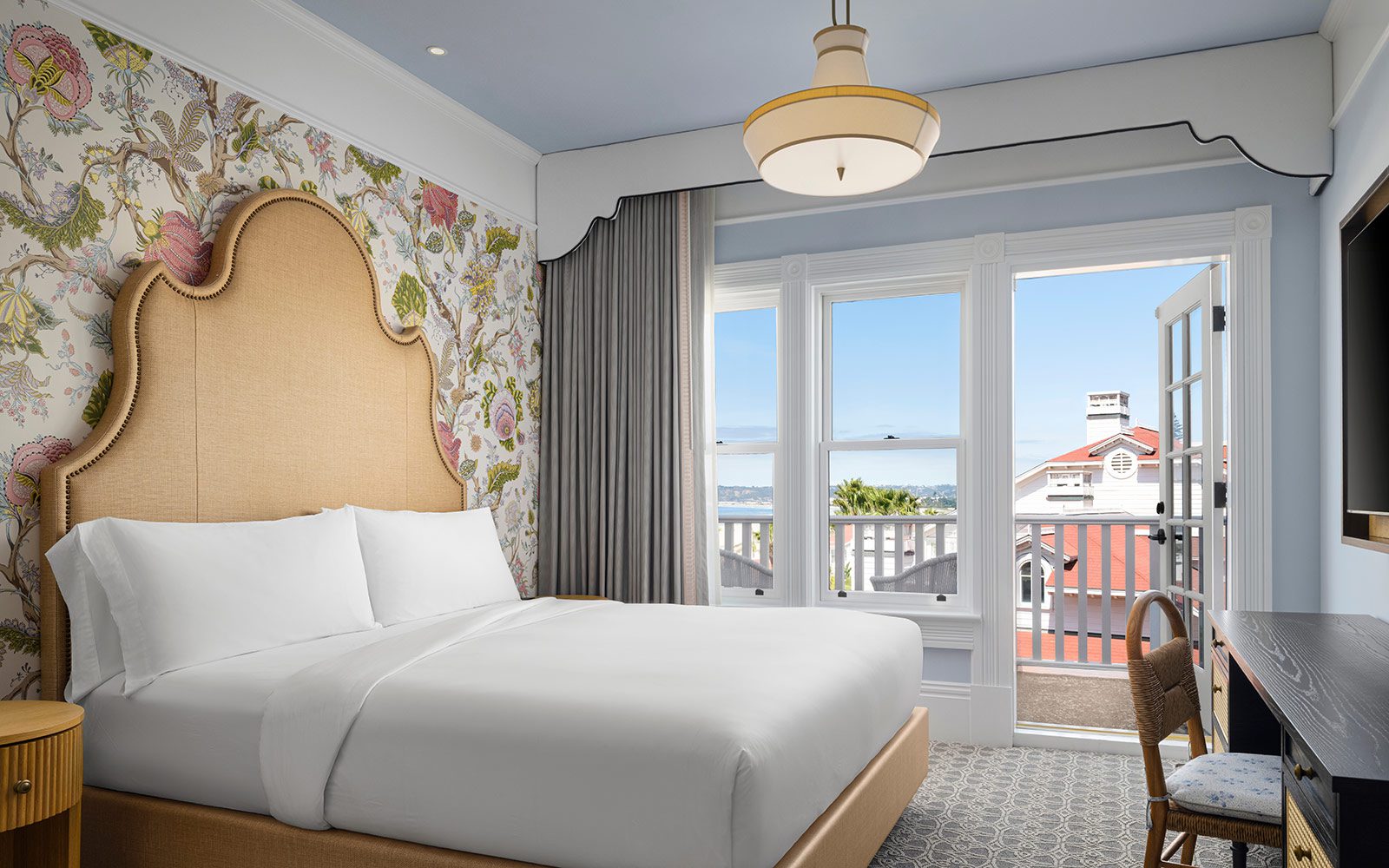 Victorian Oceanview Balcony